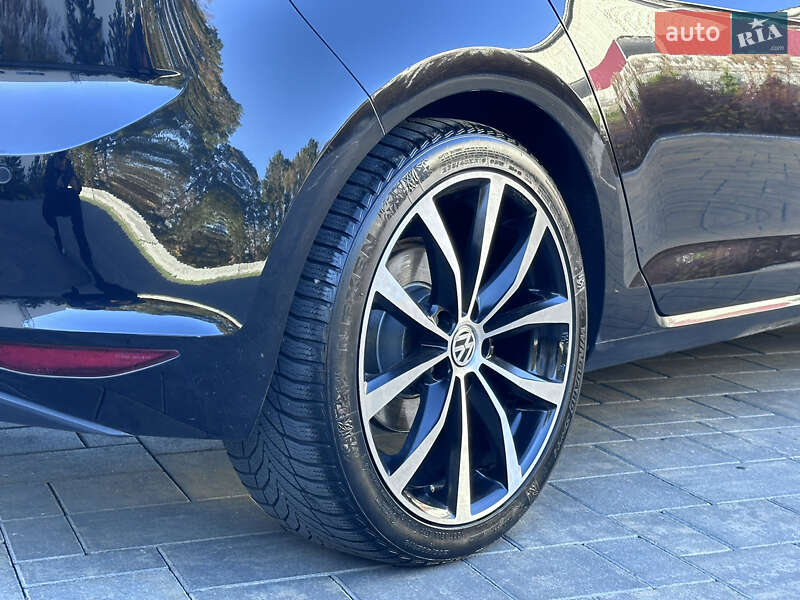 Хэтчбек Volkswagen e-Golf 2015 в Луцке фото 15 Хэтчбек Volkswagen e-Golf 2015 в Луцке