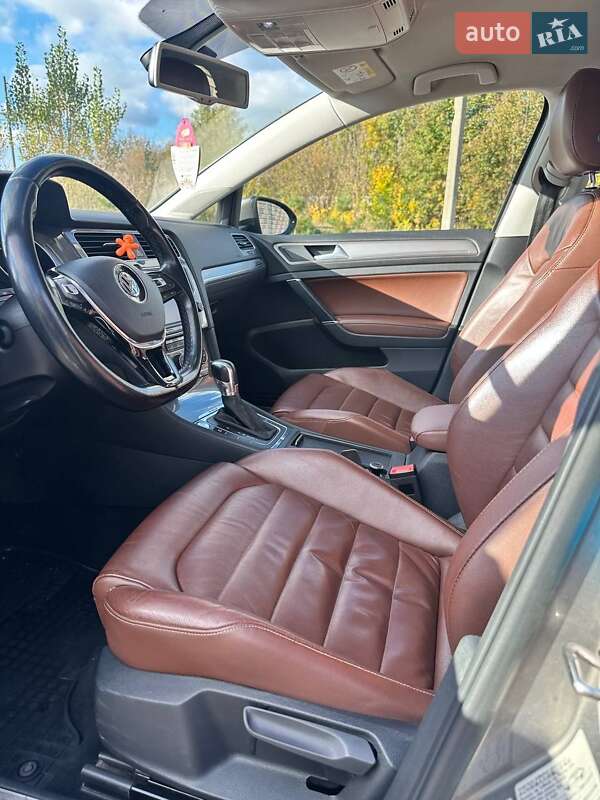 Хэтчбек Volkswagen e-Golf 2015 в Луцке