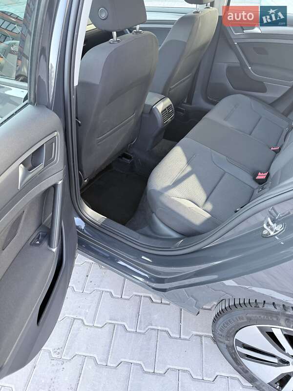 Хетчбек Volkswagen e-Golf 2020 в Тернополі