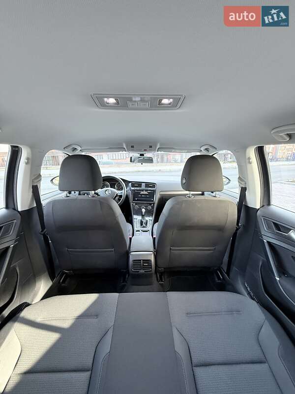 Хетчбек Volkswagen e-Golf 2020 в Тернополі