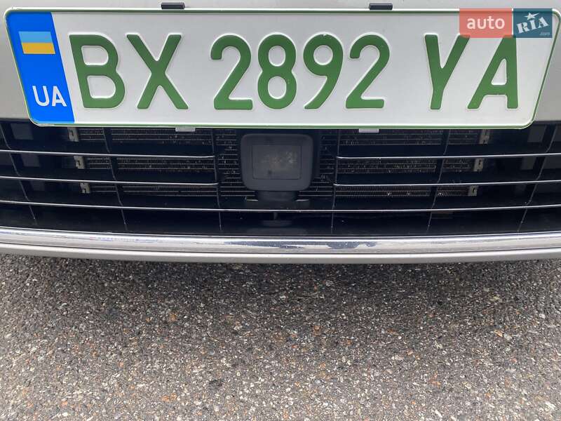 Хетчбек Volkswagen e-Golf 2019 в Хмельницькому фото 5 Хетчбек Volkswagen e-Golf 2019 в Хмельницькому