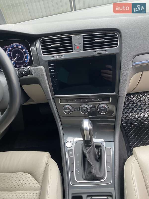 Хетчбек Volkswagen e-Golf 2019 в Хмельницькому фото 11 Хетчбек Volkswagen e-Golf 2019 в Хмельницькому