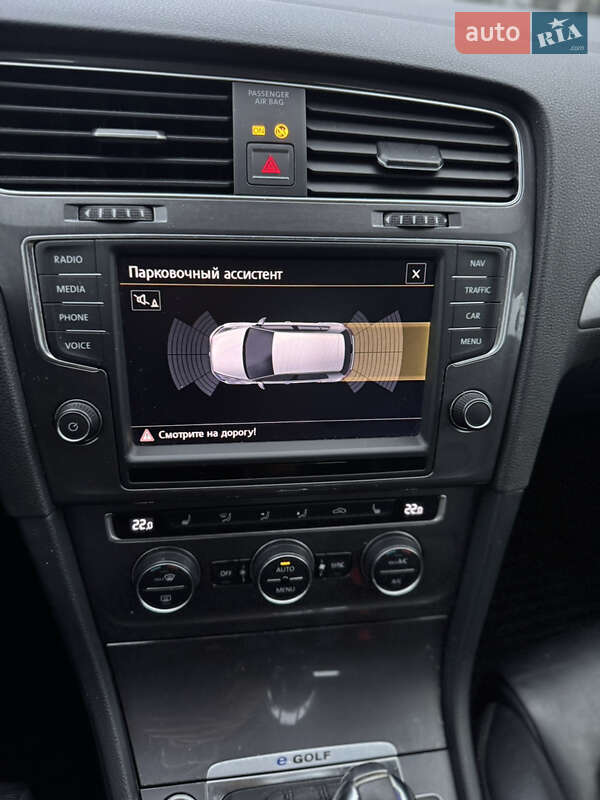 Хетчбек Volkswagen e-Golf 2014 в Рівному