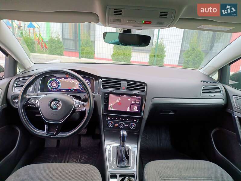 Хетчбек Volkswagen e-Golf 2018 в Рівному