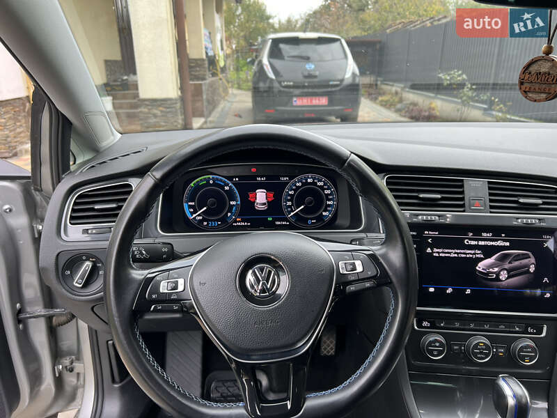 Хетчбек Volkswagen e-Golf 2019 в Винниках