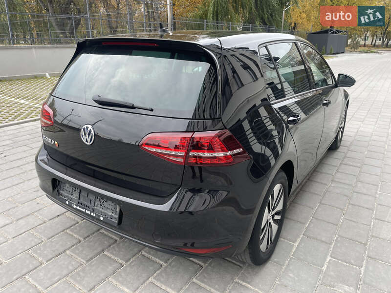 Хэтчбек Volkswagen e-Golf 2016 в Ровно