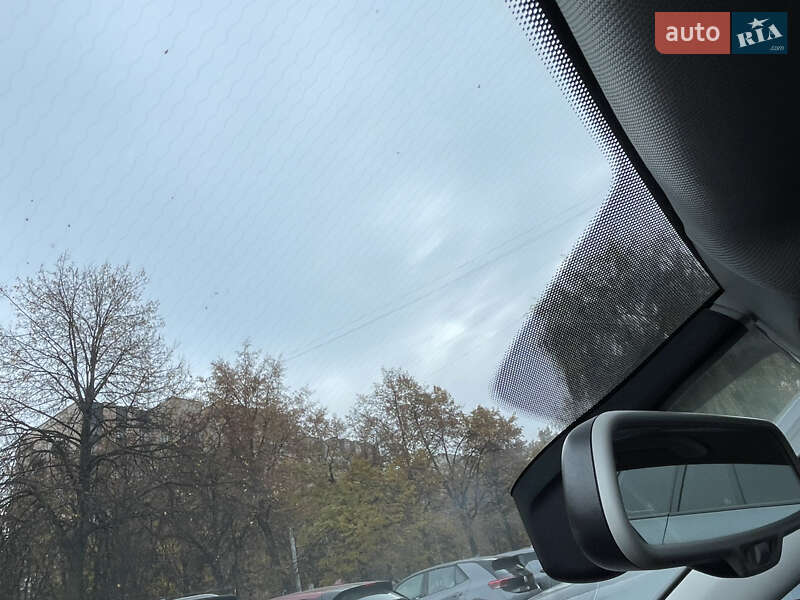 Хэтчбек Volkswagen e-Golf 2016 в Ровно