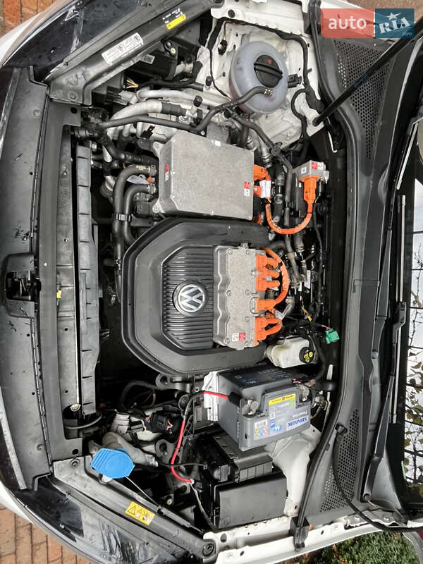 Хэтчбек Volkswagen e-Golf 2014 в Полтаве фото 6 Хэтчбек Volkswagen e-Golf 2014 в Полтаве