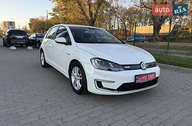Хэтчбек Volkswagen e-Golf 2014 в 