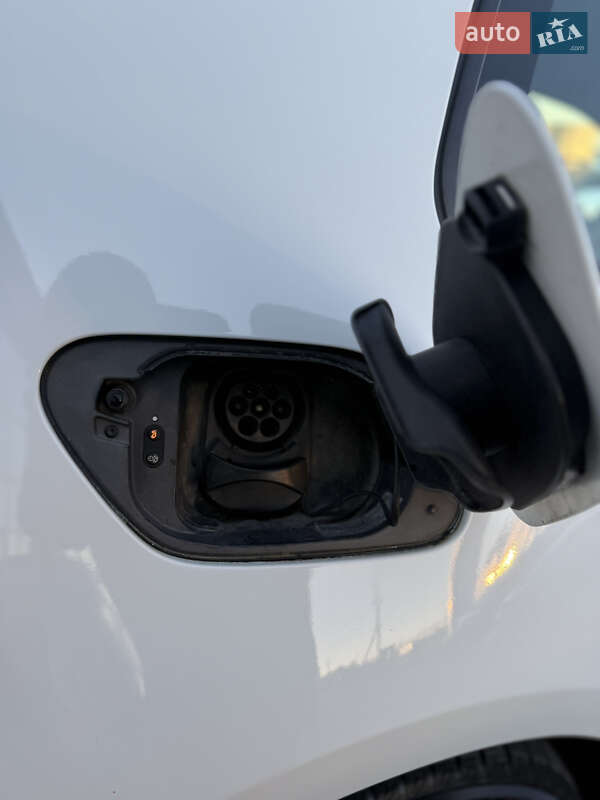 Хетчбек Volkswagen e-Golf 2014 в Радехові