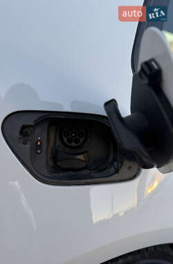 Хэтчбек Volkswagen e-Golf 2014 в 