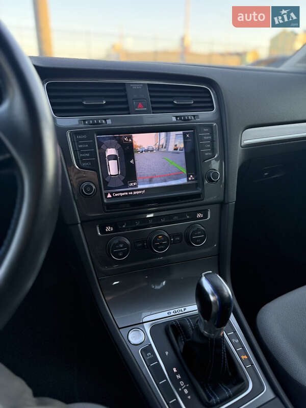 Хетчбек Volkswagen e-Golf 2014 в Радехові