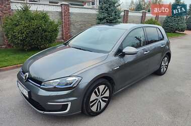Хэтчбек Volkswagen e-Golf 2018 в Киеве