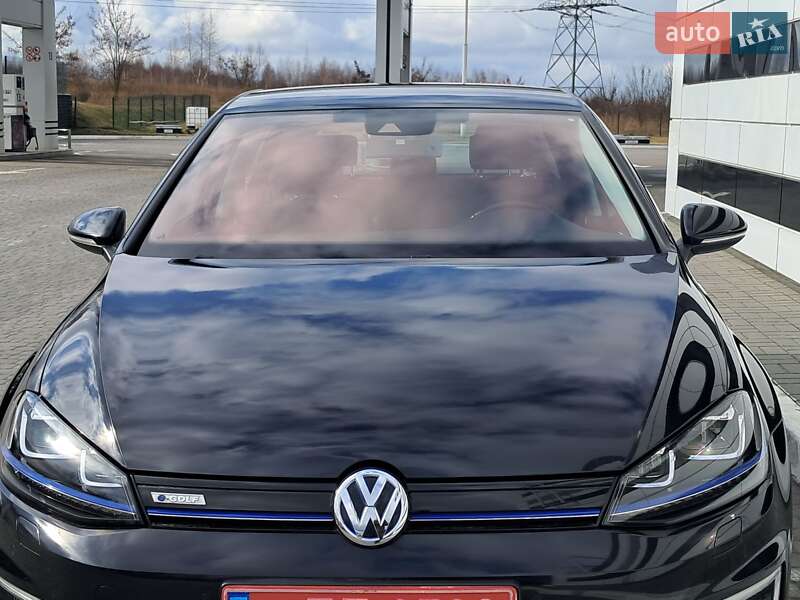 Хэтчбек Volkswagen e-Golf 2016 в Ровно