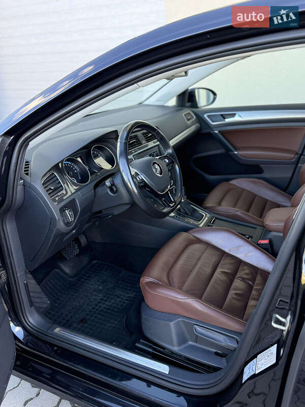 Хетчбек Volkswagen e-Golf 2014 в Радехові фото 8 Хетчбек Volkswagen e-Golf 2014 в Радехові