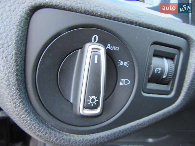 Хэтчбек Volkswagen e-Golf 2018 в Кропивницком