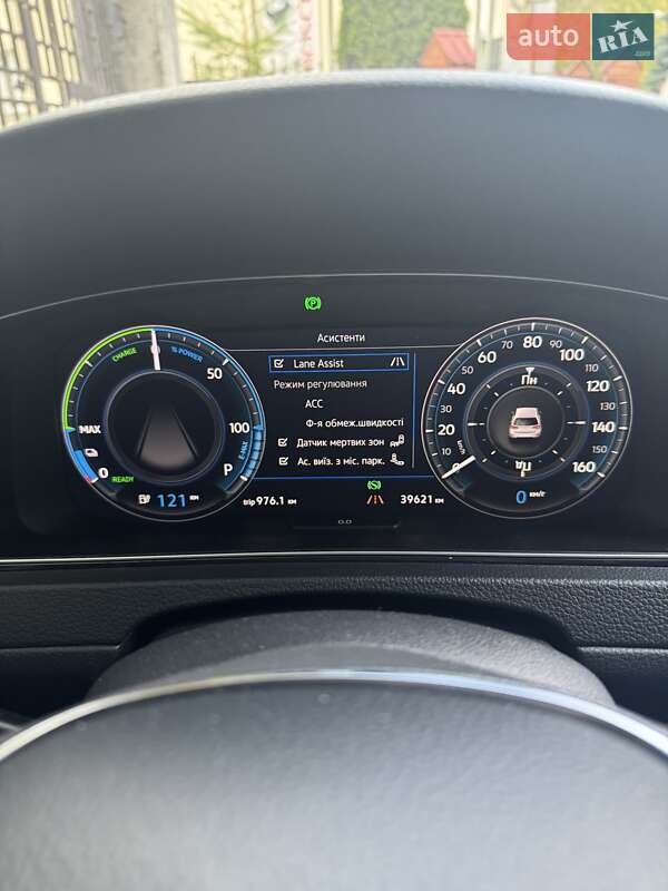 Хэтчбек Volkswagen e-Golf 2019 в Львове