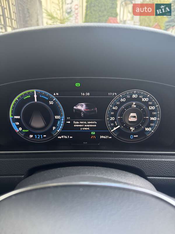 Хэтчбек Volkswagen e-Golf 2019 в Львове