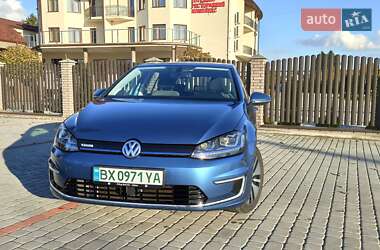 Хетчбек Volkswagen e-Golf 2015 в Старокостянтинові