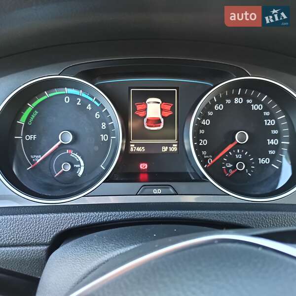 Хетчбек Volkswagen e-Golf 2015 в Старокостянтинові фото 29 Хетчбек Volkswagen e-Golf 2015 в Старокостянтинові