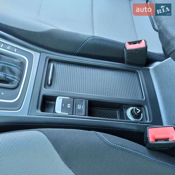 Хетчбек Volkswagen e-Golf 2015 в Старокостянтинові фото 34 Хетчбек Volkswagen e-Golf 2015 в Старокостянтинові