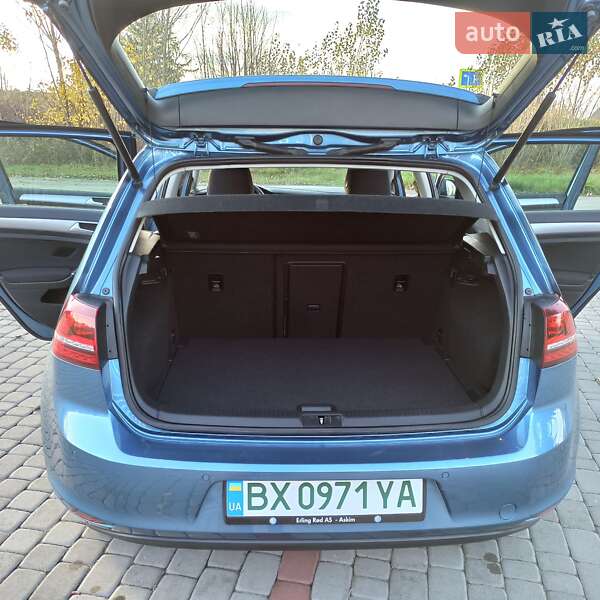 Хетчбек Volkswagen e-Golf 2015 в Старокостянтинові фото 90 Хетчбек Volkswagen e-Golf 2015 в Старокостянтинові