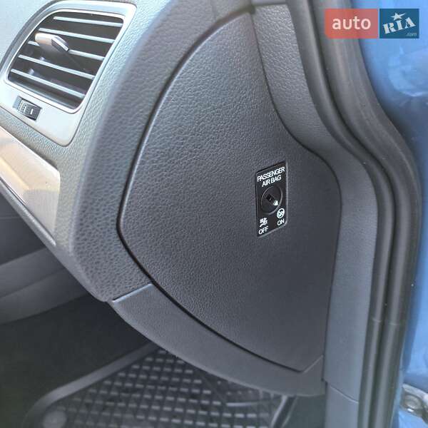 Хетчбек Volkswagen e-Golf 2015 в Старокостянтинові фото 105 Хетчбек Volkswagen e-Golf 2015 в Старокостянтинові