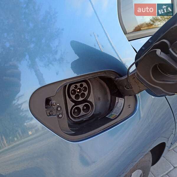 Хетчбек Volkswagen e-Golf 2015 в Старокостянтинові фото 118 Хетчбек Volkswagen e-Golf 2015 в Старокостянтинові