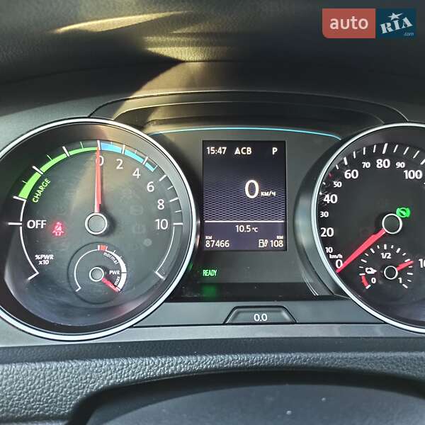 Хетчбек Volkswagen e-Golf 2015 в Старокостянтинові фото 135 Хетчбек Volkswagen e-Golf 2015 в Старокостянтинові