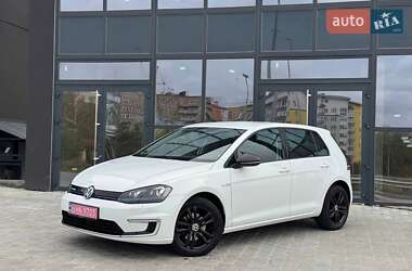 Хэтчбек Volkswagen e-Golf 2017 в 