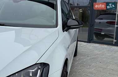 Хэтчбек Volkswagen e-Golf 2017 в 