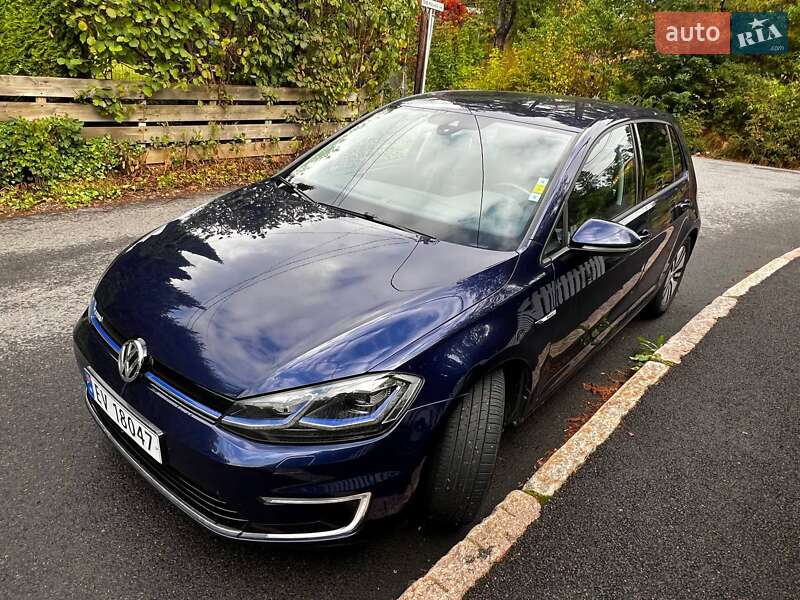 Хетчбек Volkswagen e-Golf 2018 в Києві