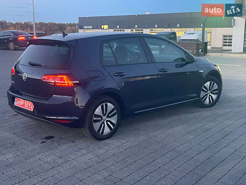 Хэтчбек Volkswagen e-Golf 2015 в Львове