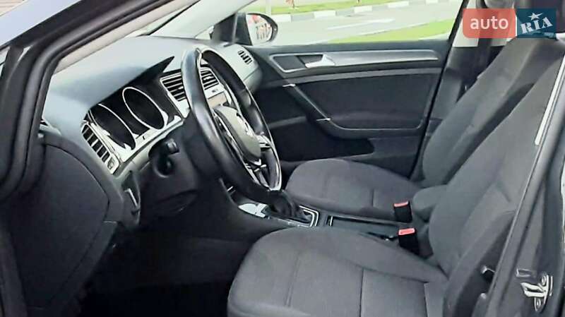 Хетчбек Volkswagen e-Golf 2020 в Львові фото 15 Хетчбек Volkswagen e-Golf 2020 в Львові