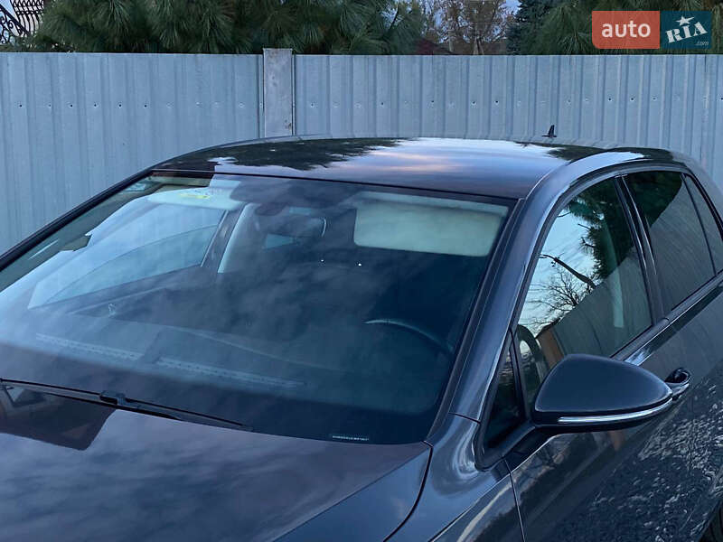 Хетчбек Volkswagen e-Golf 2020 в Самборі