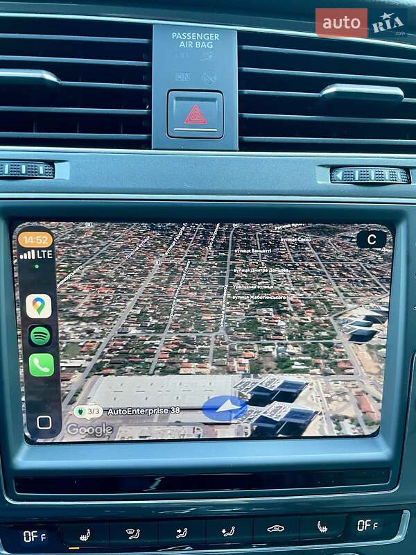 Хетчбек Volkswagen e-Golf 2016 в Одесі