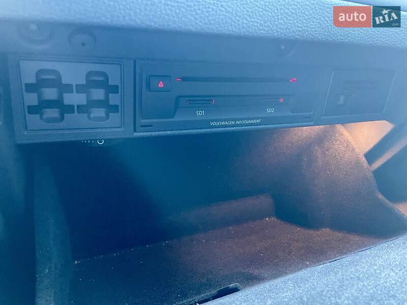 Хетчбек Volkswagen e-Golf 2016 в Одесі