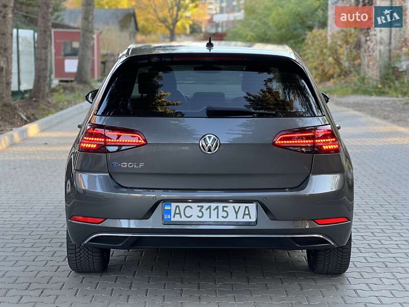 Хэтчбек Volkswagen e-Golf 2019 в Львове