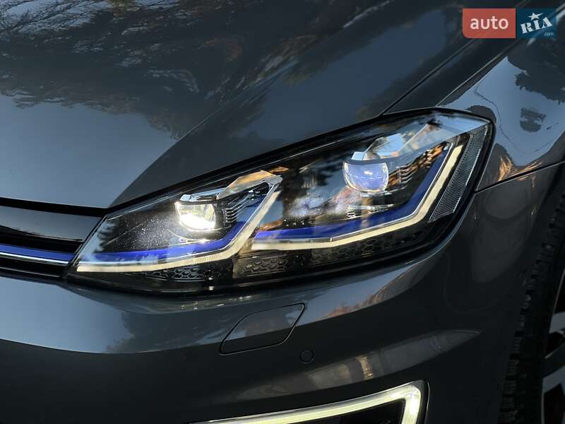 Хэтчбек Volkswagen e-Golf 2019 в Львове