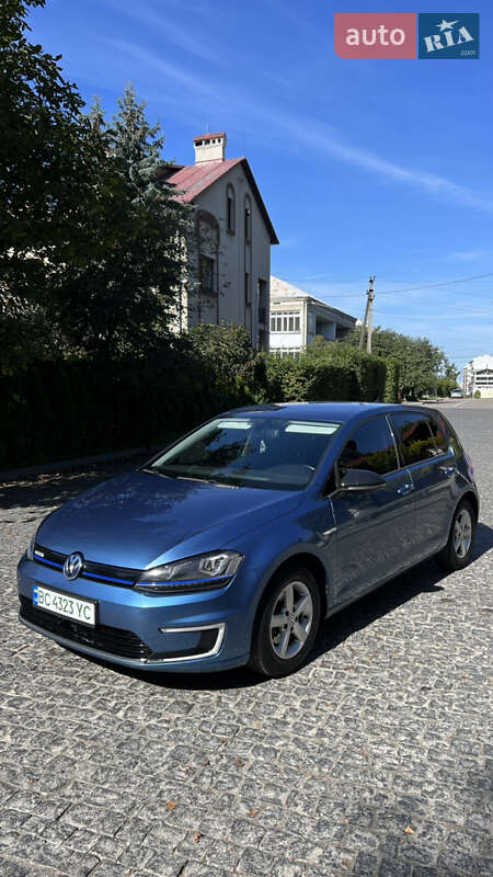Хэтчбек Volkswagen e-Golf 2015 в Львове