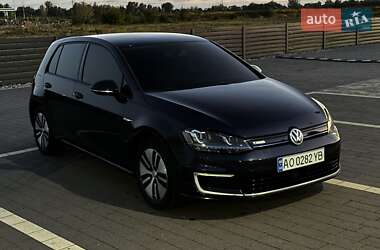 Хетчбек Volkswagen e-Golf 2015 в Мукачевому