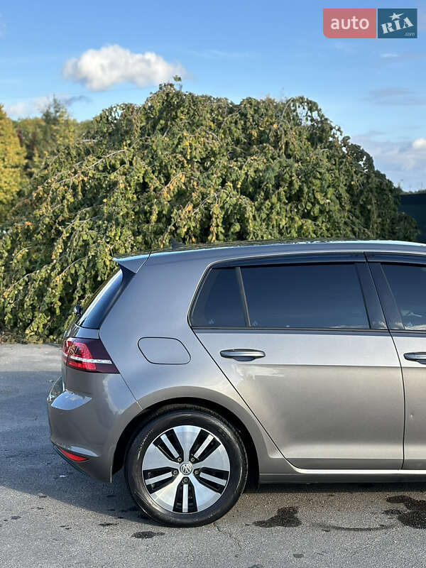 Хетчбек Volkswagen e-Golf 2014 в Умані