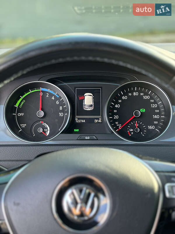 Хетчбек Volkswagen e-Golf 2014 в Умані