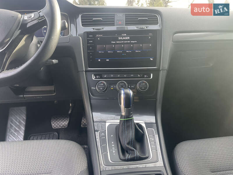 Хетчбек Volkswagen e-Golf 2018 в Мукачевому