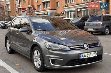 Хэтчбек Volkswagen e-Golf 2017 в Киеве