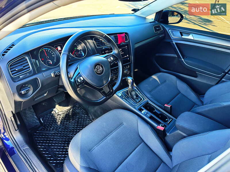 Хетчбек Volkswagen e-Golf 2018 в Миколаєві