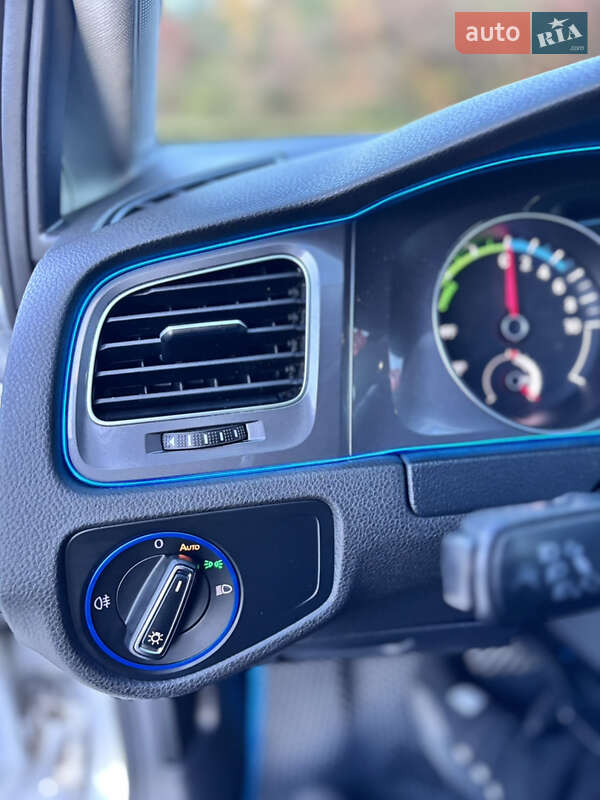 Хетчбек Volkswagen e-Golf 2014 в Тернополі