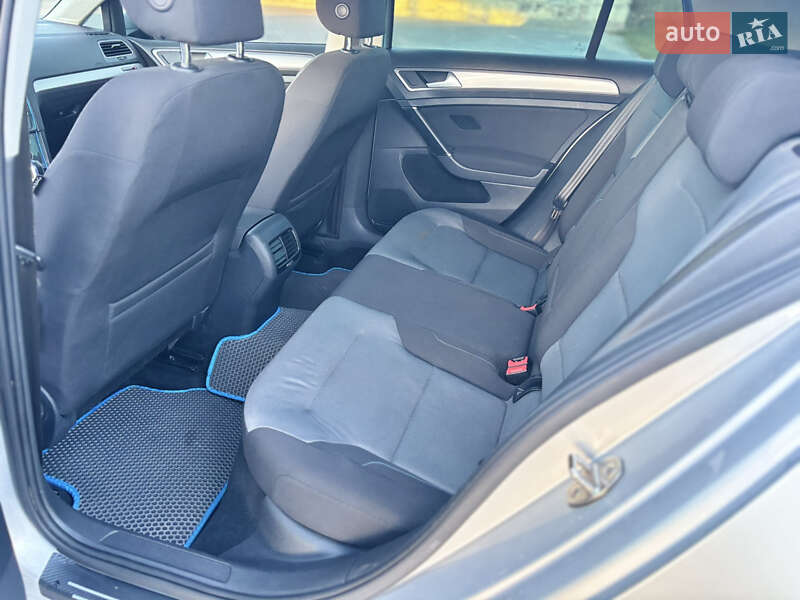 Хетчбек Volkswagen e-Golf 2014 в Тернополі