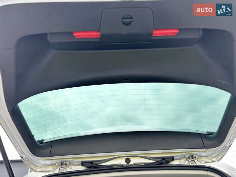 Хетчбек Volkswagen e-Golf 2014 в Тернополі