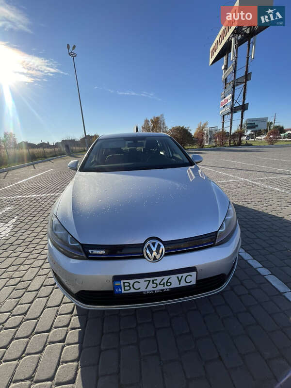 Хетчбек Volkswagen e-Golf 2015 в Львові